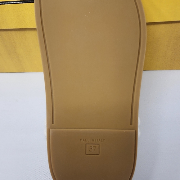 Brand new Fendi size 37 - Picture 2 of 5
